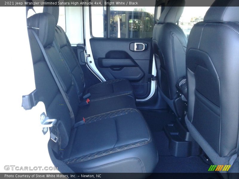 Bright White / Black 2021 Jeep Wrangler Unlimited Sahara High Altitude 4x4