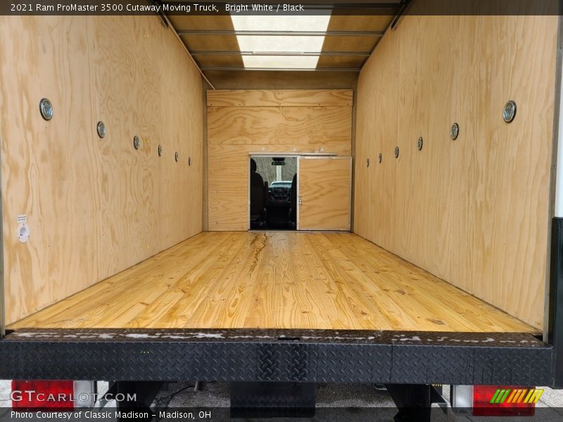 Bright White / Black 2021 Ram ProMaster 3500 Cutaway Moving Truck