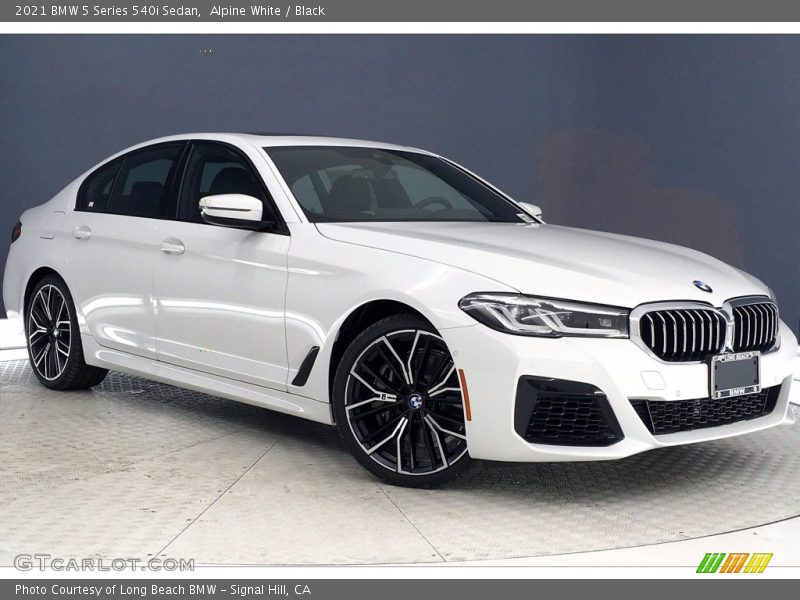 Alpine White / Black 2021 BMW 5 Series 540i Sedan