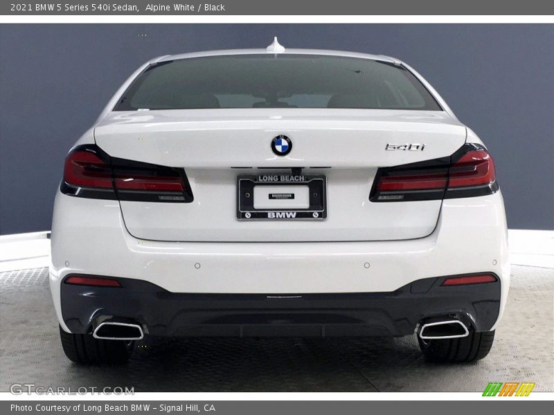 Alpine White / Black 2021 BMW 5 Series 540i Sedan