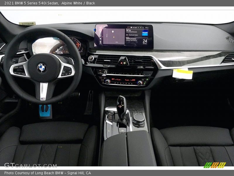 Alpine White / Black 2021 BMW 5 Series 540i Sedan