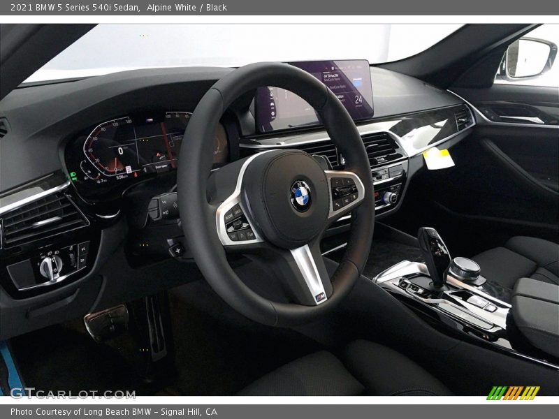 Alpine White / Black 2021 BMW 5 Series 540i Sedan