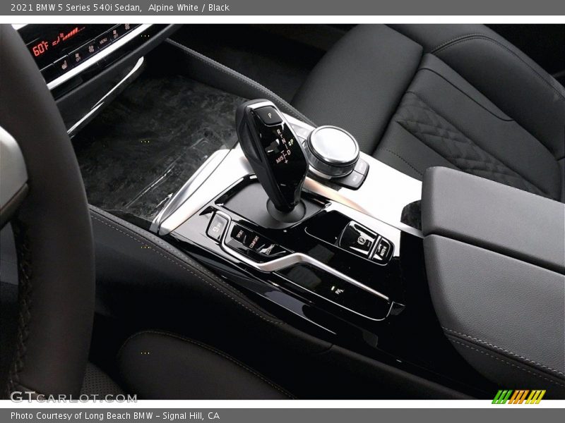 Alpine White / Black 2021 BMW 5 Series 540i Sedan