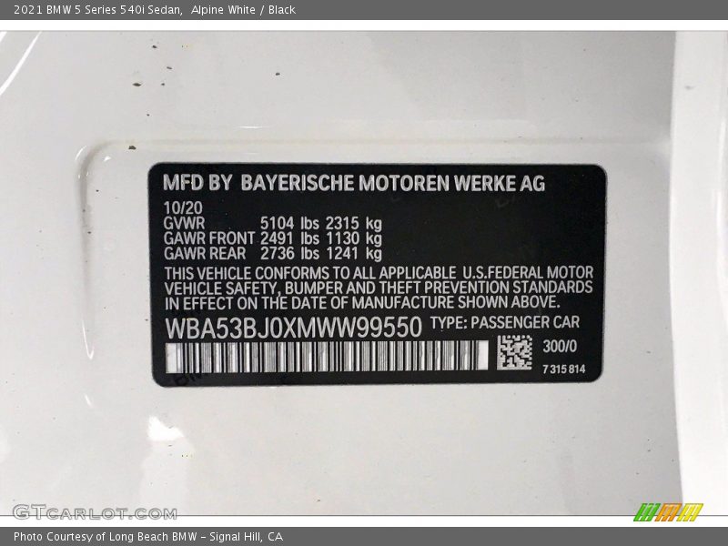 Alpine White / Black 2021 BMW 5 Series 540i Sedan