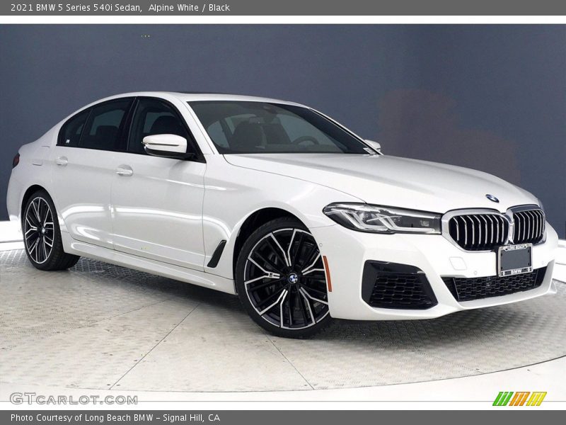 Alpine White / Black 2021 BMW 5 Series 540i Sedan