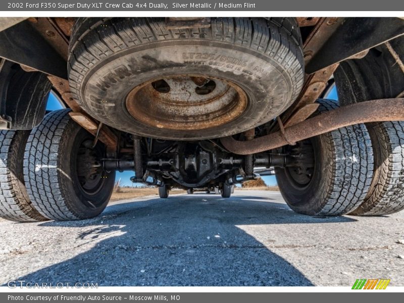 Silver Metallic / Medium Flint 2002 Ford F350 Super Duty XLT Crew Cab 4x4 Dually
