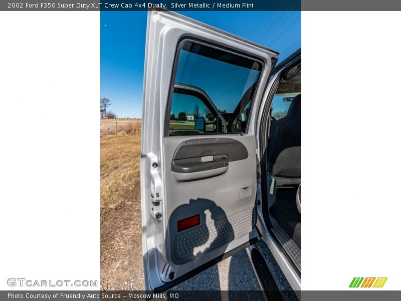 Silver Metallic / Medium Flint 2002 Ford F350 Super Duty XLT Crew Cab 4x4 Dually