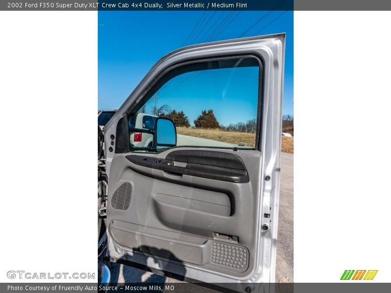 Silver Metallic / Medium Flint 2002 Ford F350 Super Duty XLT Crew Cab 4x4 Dually