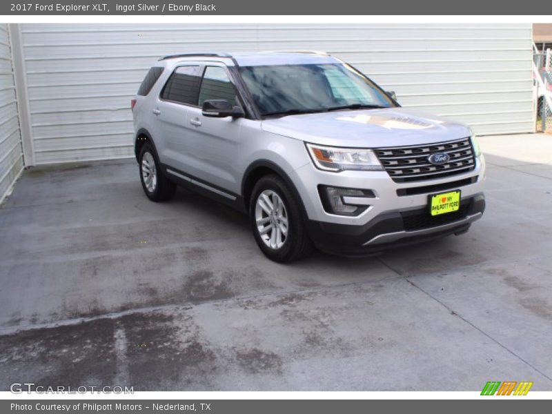 Ingot Silver / Ebony Black 2017 Ford Explorer XLT