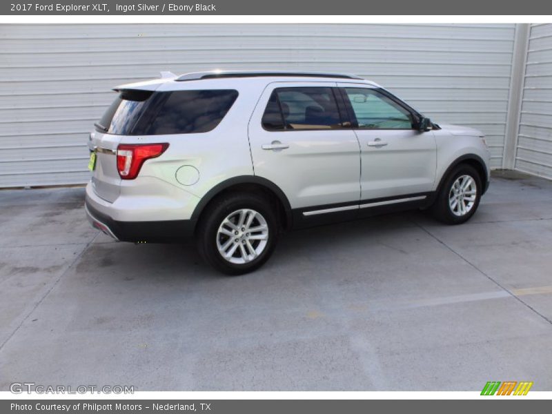 Ingot Silver / Ebony Black 2017 Ford Explorer XLT