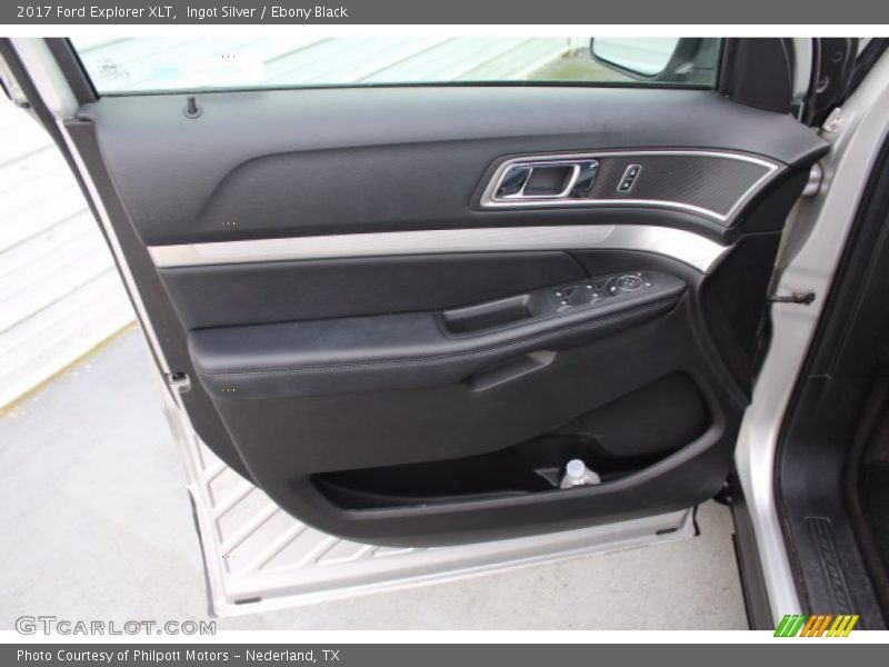 Ingot Silver / Ebony Black 2017 Ford Explorer XLT