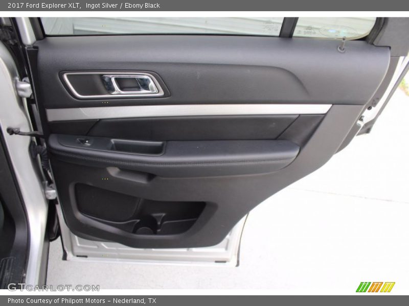 Ingot Silver / Ebony Black 2017 Ford Explorer XLT