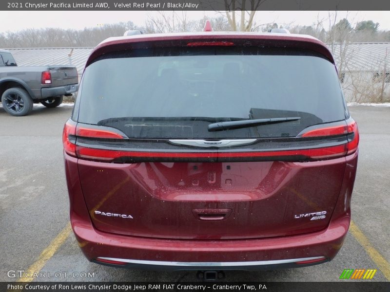 Velvet Red Pearl / Black/Alloy 2021 Chrysler Pacifica Limited AWD