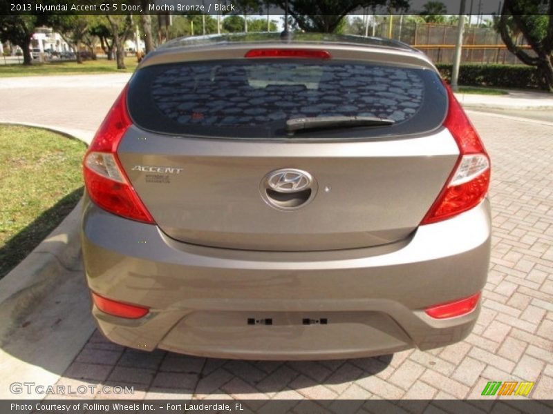 Mocha Bronze / Black 2013 Hyundai Accent GS 5 Door