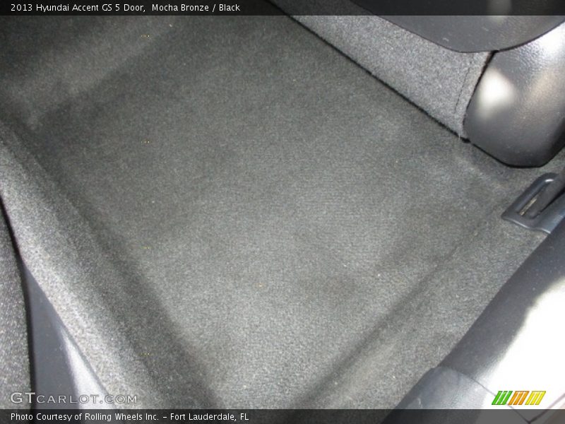 Mocha Bronze / Black 2013 Hyundai Accent GS 5 Door