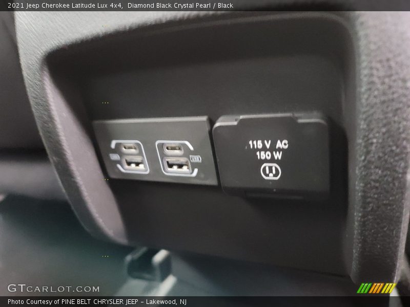 Diamond Black Crystal Pearl / Black 2021 Jeep Cherokee Latitude Lux 4x4