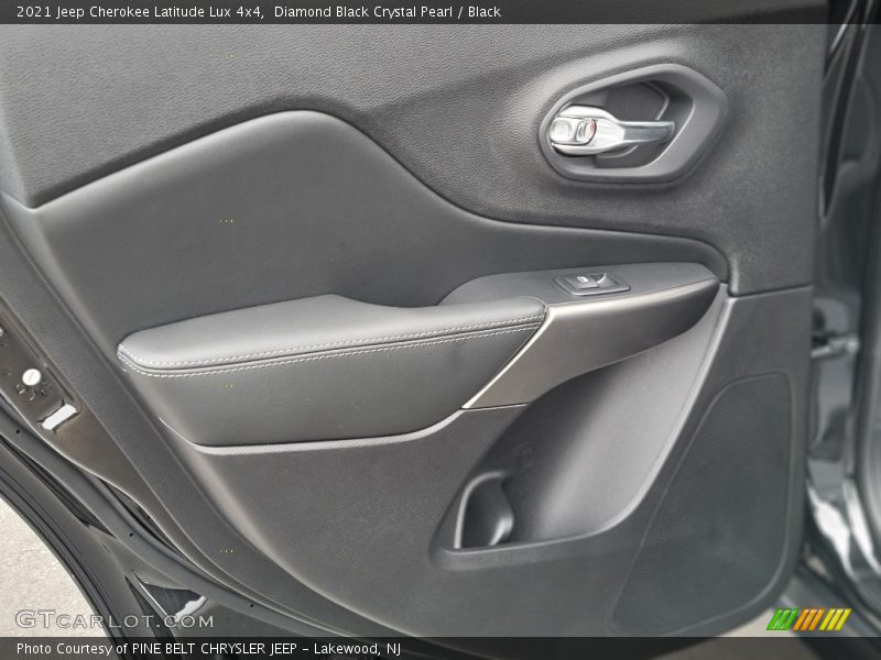 Diamond Black Crystal Pearl / Black 2021 Jeep Cherokee Latitude Lux 4x4
