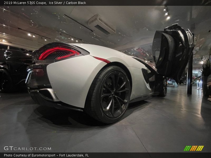 Ice Silver / Carbon Black 2019 McLaren 570S Coupe