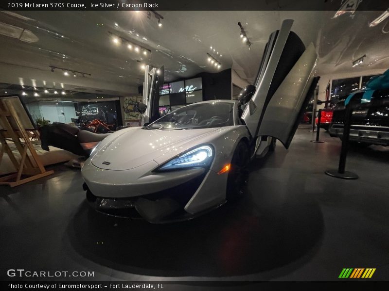 Ice Silver / Carbon Black 2019 McLaren 570S Coupe