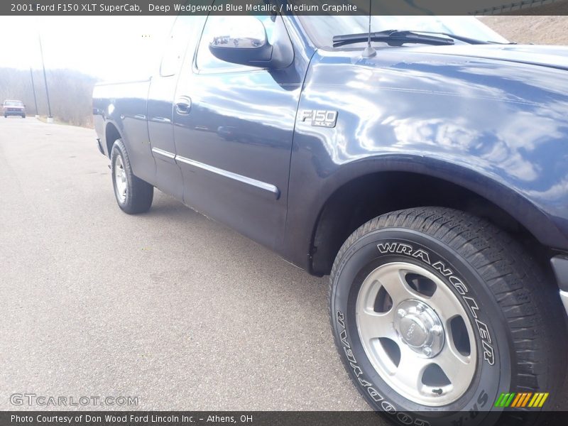 Deep Wedgewood Blue Metallic / Medium Graphite 2001 Ford F150 XLT SuperCab