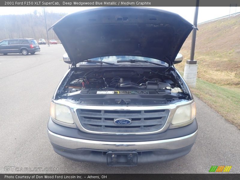 Deep Wedgewood Blue Metallic / Medium Graphite 2001 Ford F150 XLT SuperCab