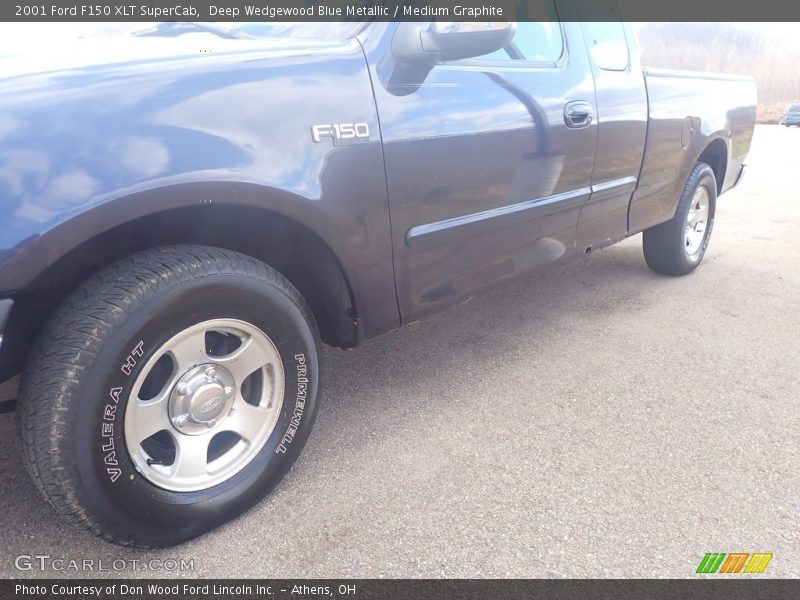 Deep Wedgewood Blue Metallic / Medium Graphite 2001 Ford F150 XLT SuperCab