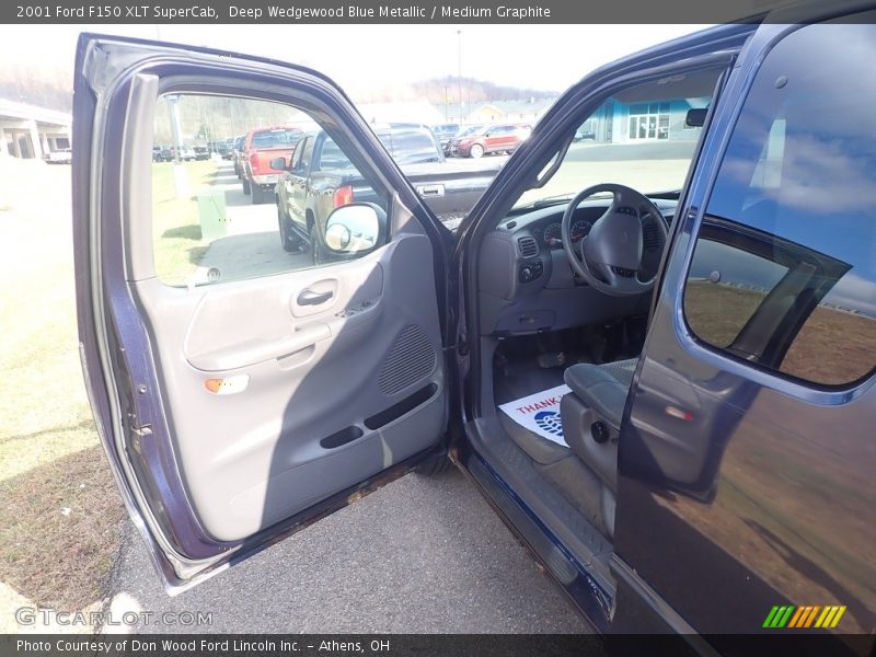 Deep Wedgewood Blue Metallic / Medium Graphite 2001 Ford F150 XLT SuperCab