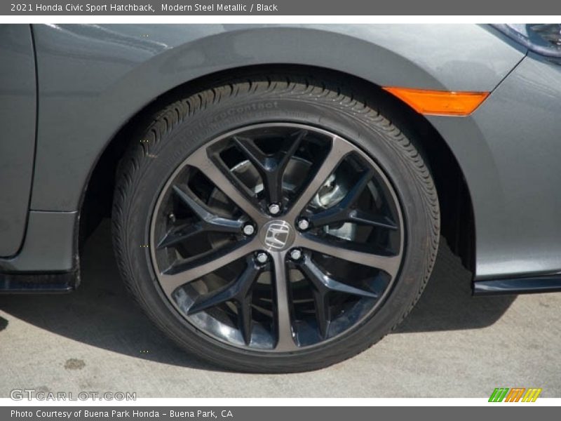 Modern Steel Metallic / Black 2021 Honda Civic Sport Hatchback