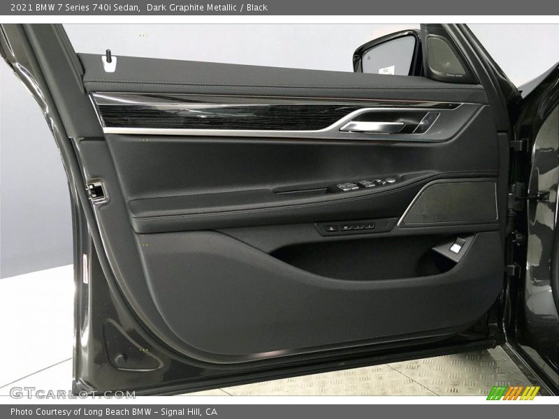 Dark Graphite Metallic / Black 2021 BMW 7 Series 740i Sedan