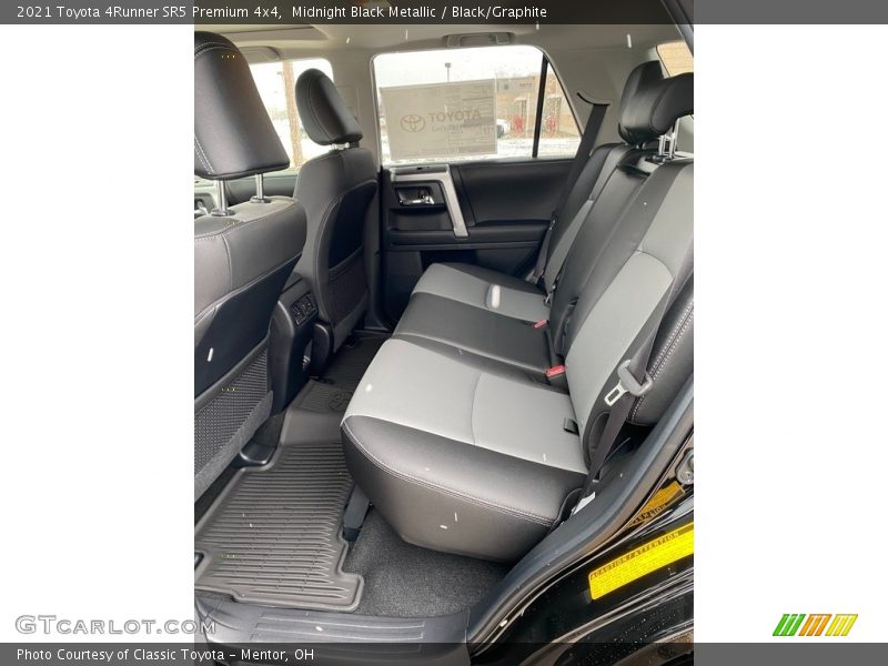 Midnight Black Metallic / Black/Graphite 2021 Toyota 4Runner SR5 Premium 4x4