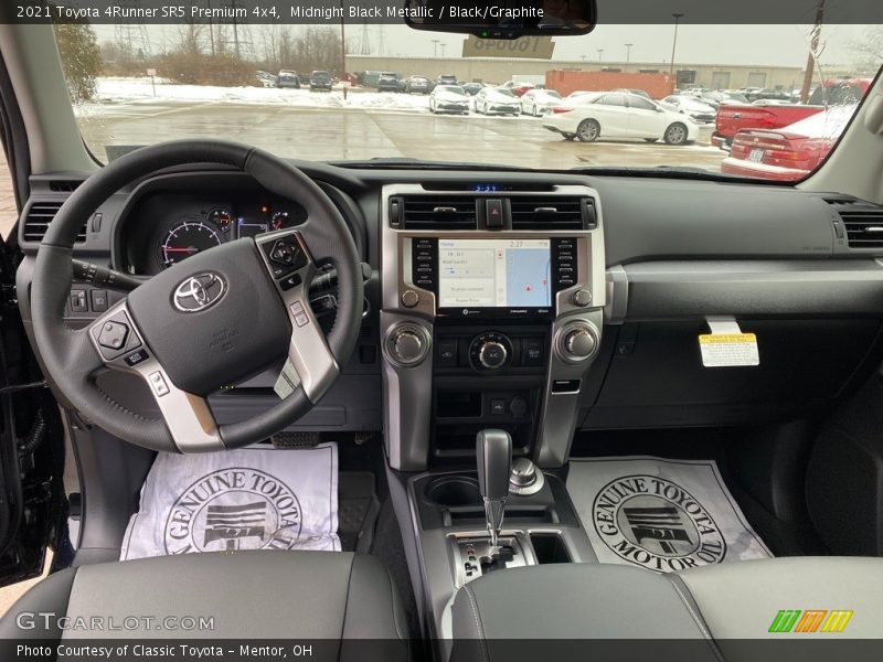  2021 4Runner SR5 Premium 4x4 Black/Graphite Interior