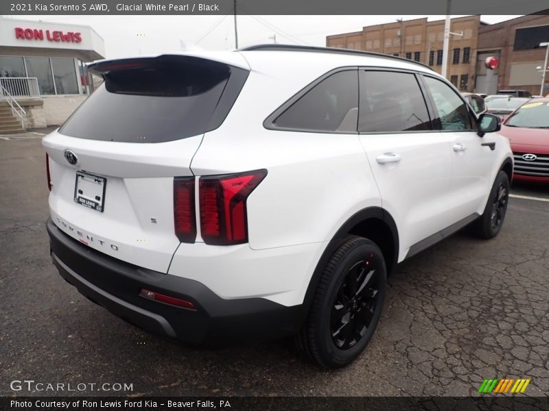 Glacial White Pearl / Black 2021 Kia Sorento S AWD