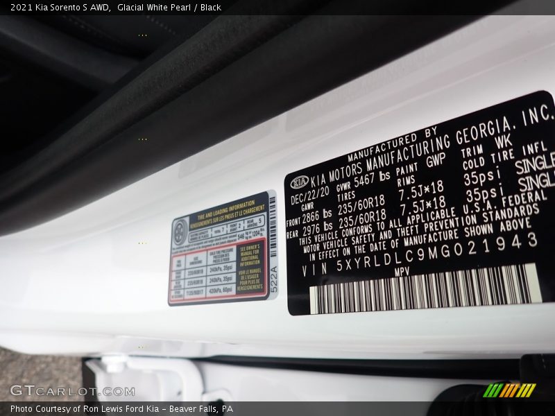 Glacial White Pearl / Black 2021 Kia Sorento S AWD