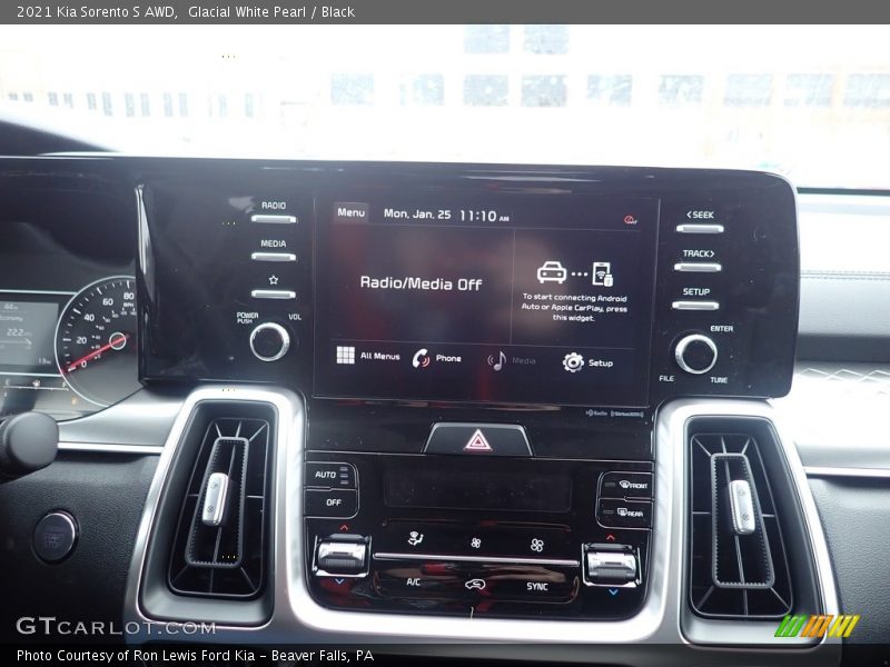 Glacial White Pearl / Black 2021 Kia Sorento S AWD