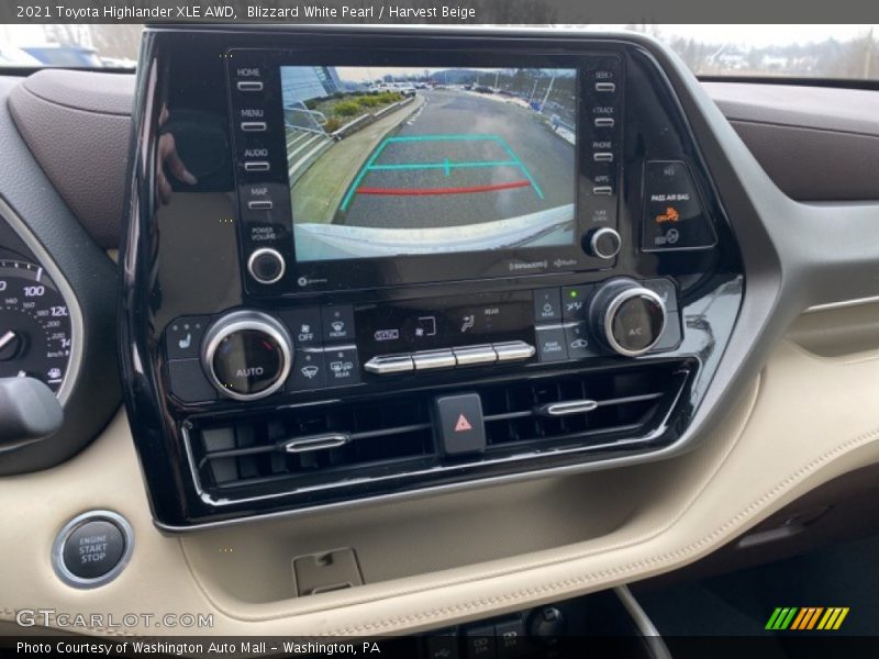 Blizzard White Pearl / Harvest Beige 2021 Toyota Highlander XLE AWD