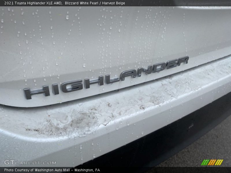Blizzard White Pearl / Harvest Beige 2021 Toyota Highlander XLE AWD