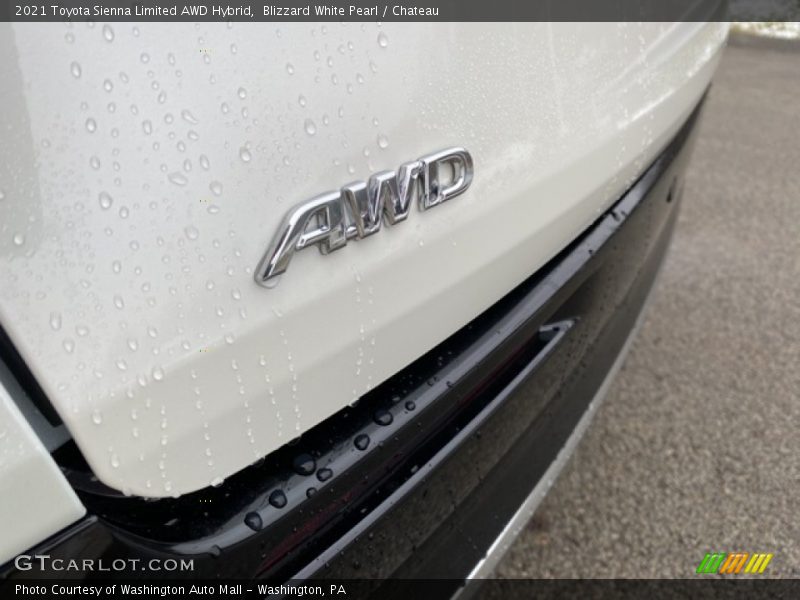 Blizzard White Pearl / Chateau 2021 Toyota Sienna Limited AWD Hybrid