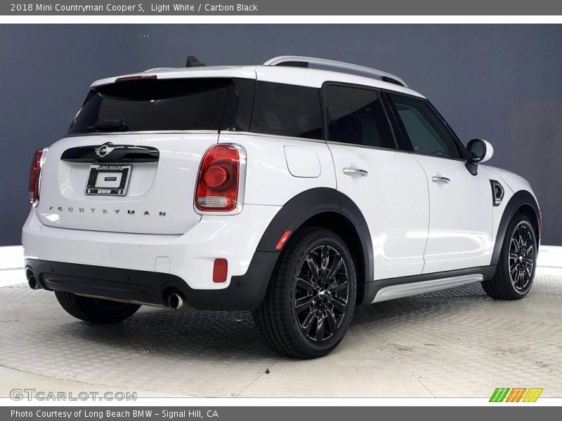Light White / Carbon Black 2018 Mini Countryman Cooper S
