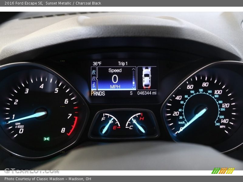 Sunset Metallic / Charcoal Black 2016 Ford Escape SE
