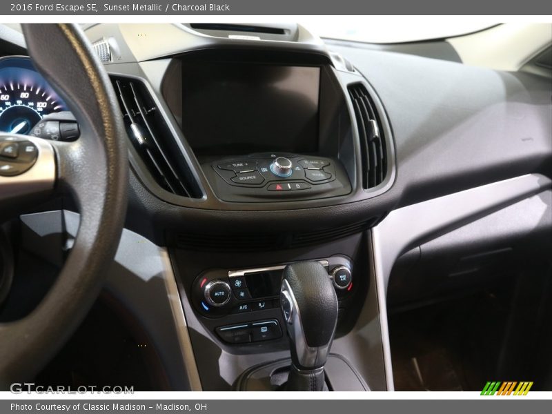 Sunset Metallic / Charcoal Black 2016 Ford Escape SE