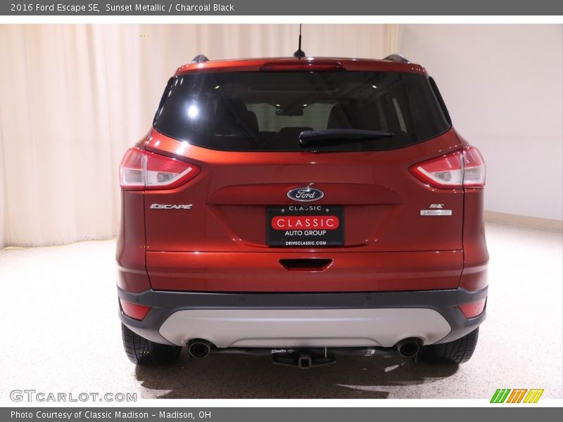 Sunset Metallic / Charcoal Black 2016 Ford Escape SE