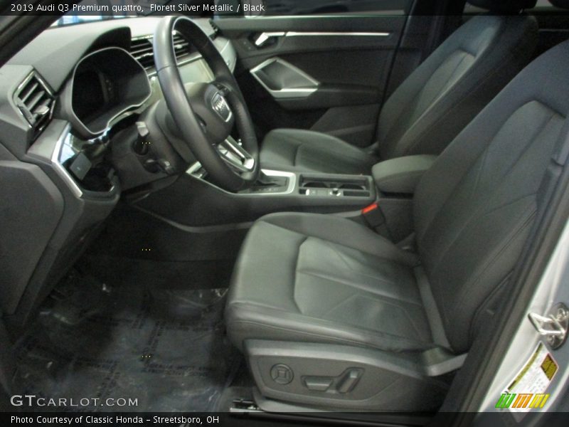 Florett Silver Metallic / Black 2019 Audi Q3 Premium quattro