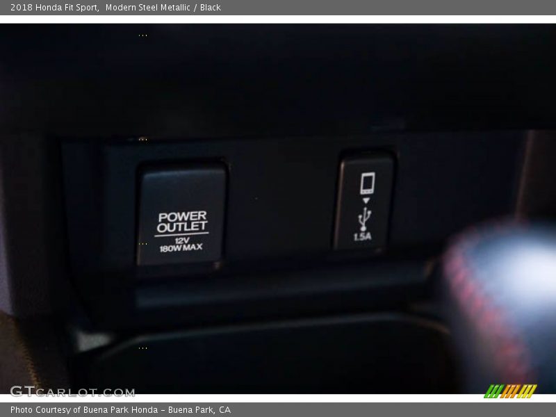 Modern Steel Metallic / Black 2018 Honda Fit Sport