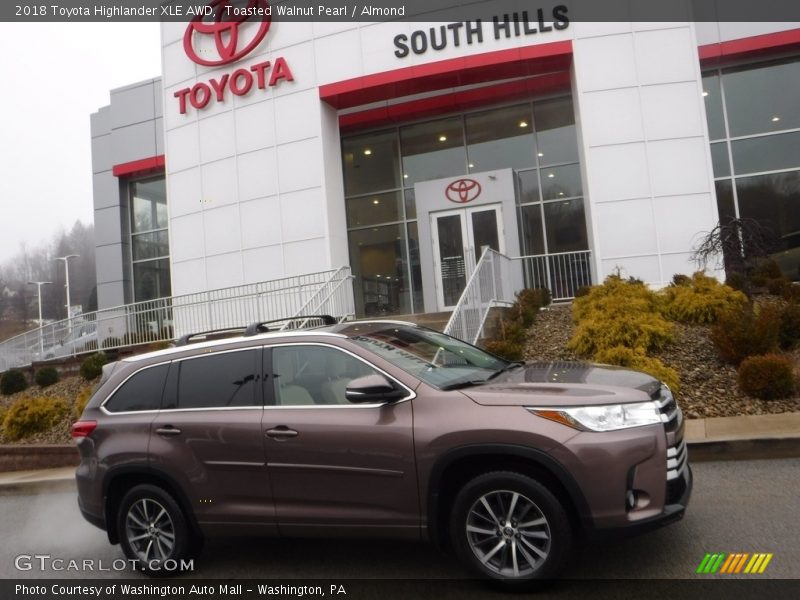 Toasted Walnut Pearl / Almond 2018 Toyota Highlander XLE AWD