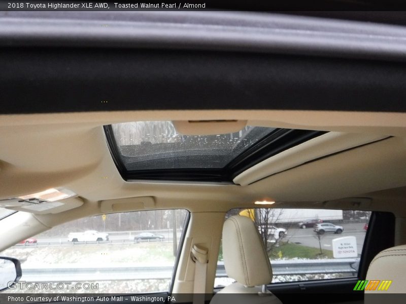 Toasted Walnut Pearl / Almond 2018 Toyota Highlander XLE AWD