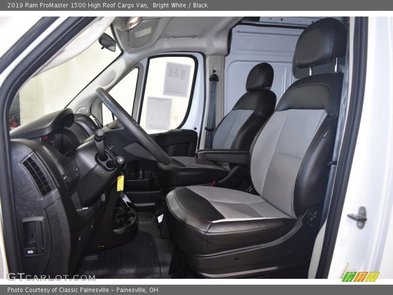 Bright White / Black 2019 Ram ProMaster 1500 High Roof Cargo Van