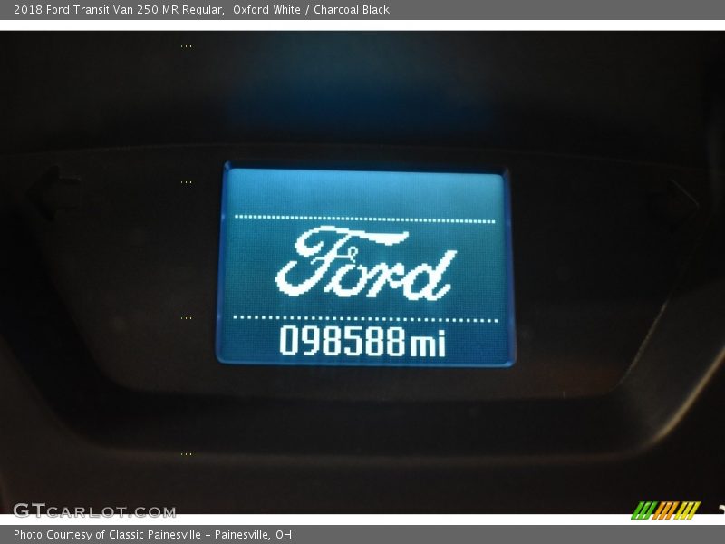 Oxford White / Charcoal Black 2018 Ford Transit Van 250 MR Regular
