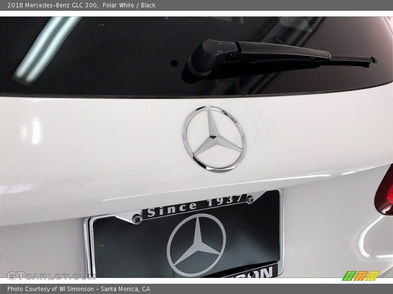 Polar White / Black 2018 Mercedes-Benz GLC 300