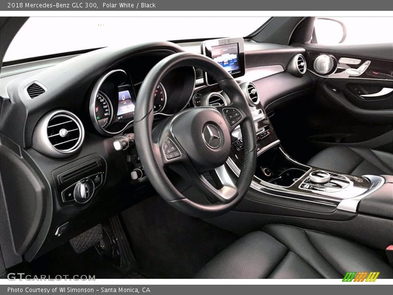 Polar White / Black 2018 Mercedes-Benz GLC 300