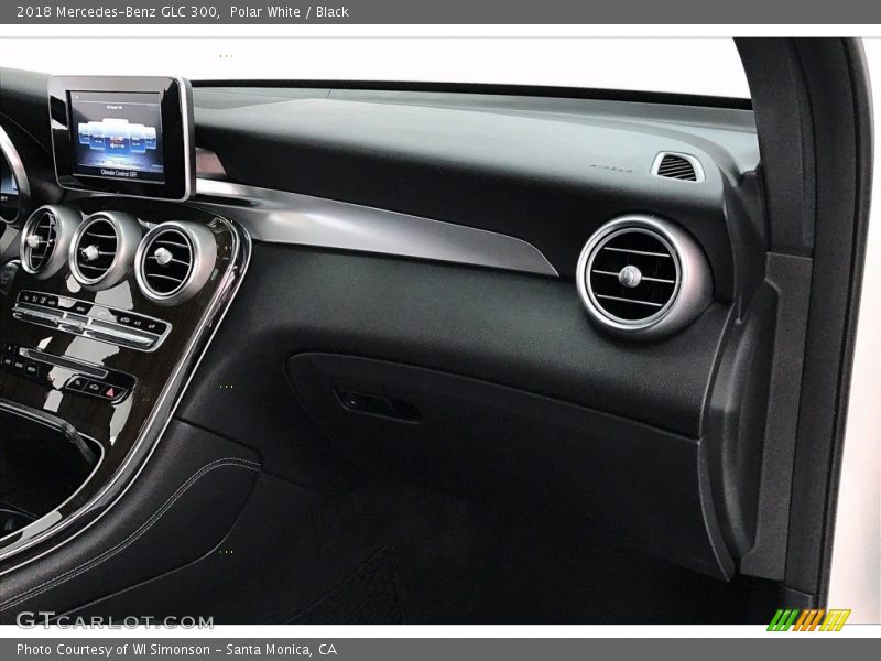 Polar White / Black 2018 Mercedes-Benz GLC 300